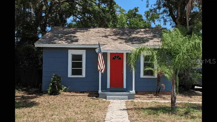 1290 Idlewild Dr - Front