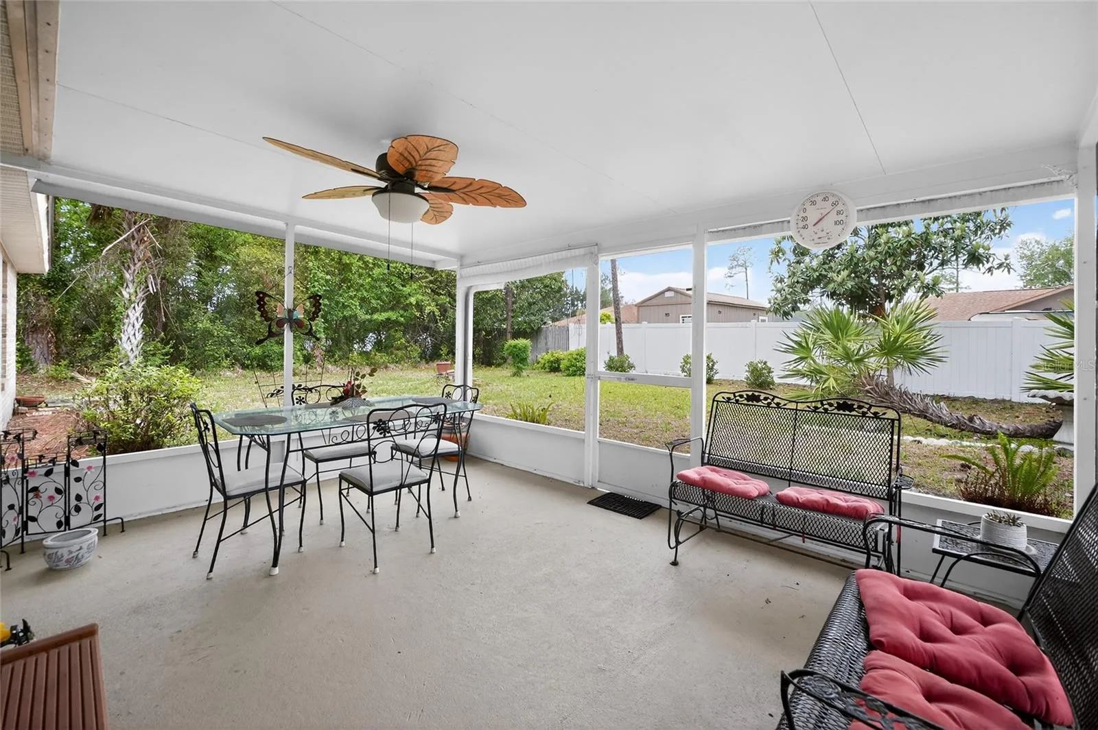 Screened in Lanai
