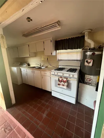 Outdoor kitchen