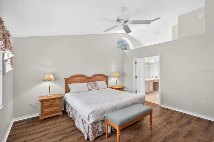 Primary Bedroom15'x14'