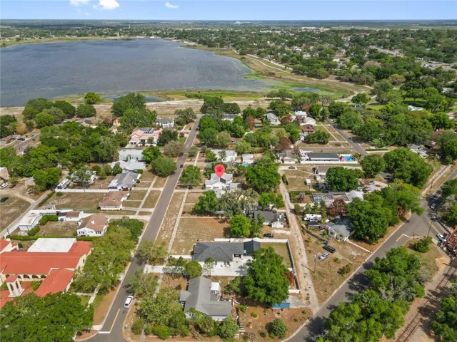 Great proximity to Lake Wailes!