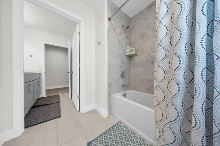 (2 floor) bathroom