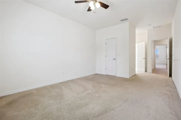Spacious Secondary Bedroom with walk in Closet