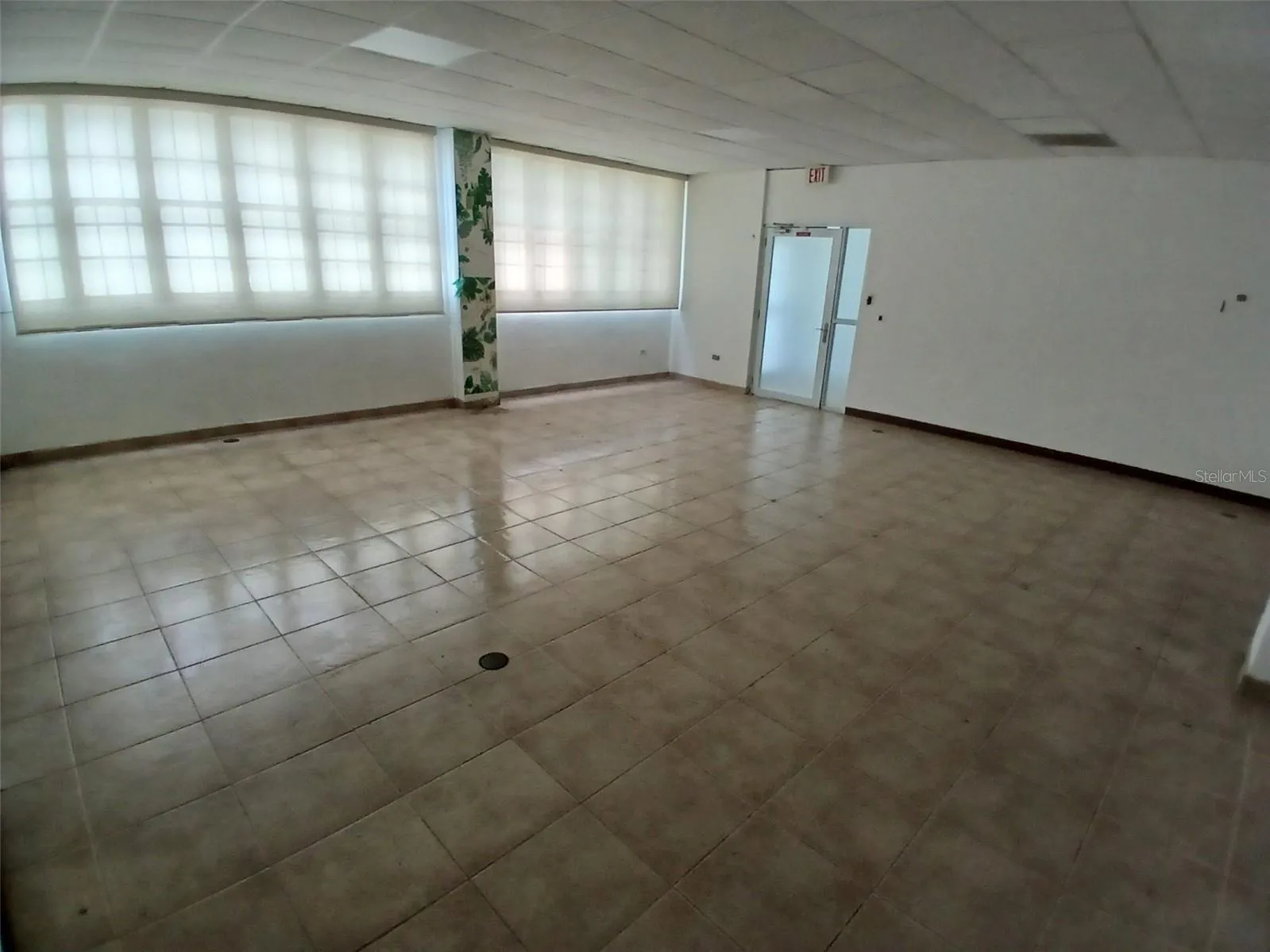 First Floor East Side Bullpen Area