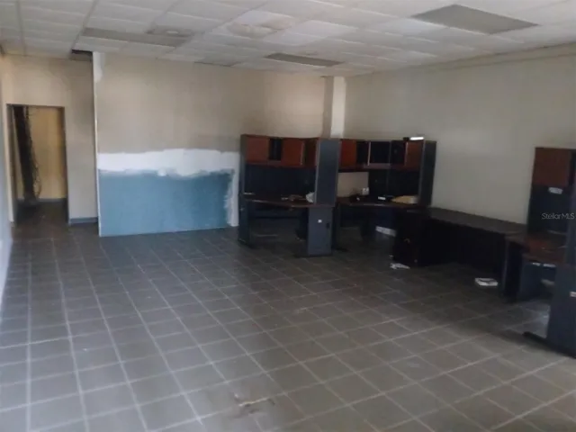Third Floor West Side Bullpen/Conference Area