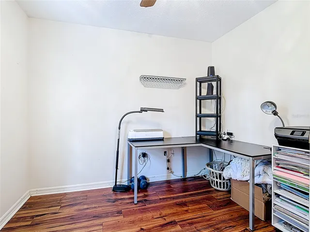 3rd bedroom, craft room & walk in closet