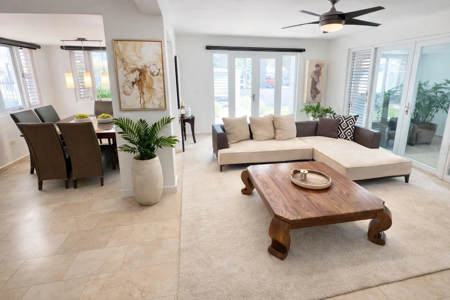 room virtually staged