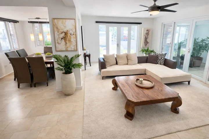 room virtually staged