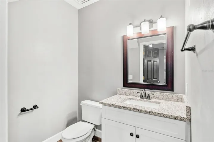 1/2 Bath