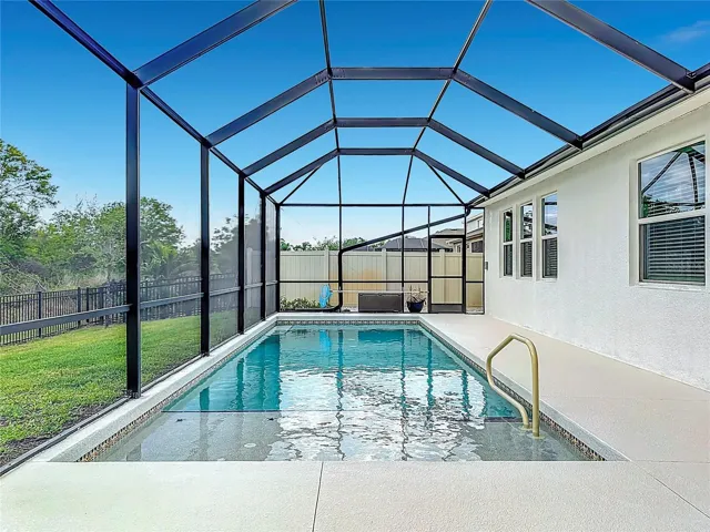 Screened-In Lanai/Pool