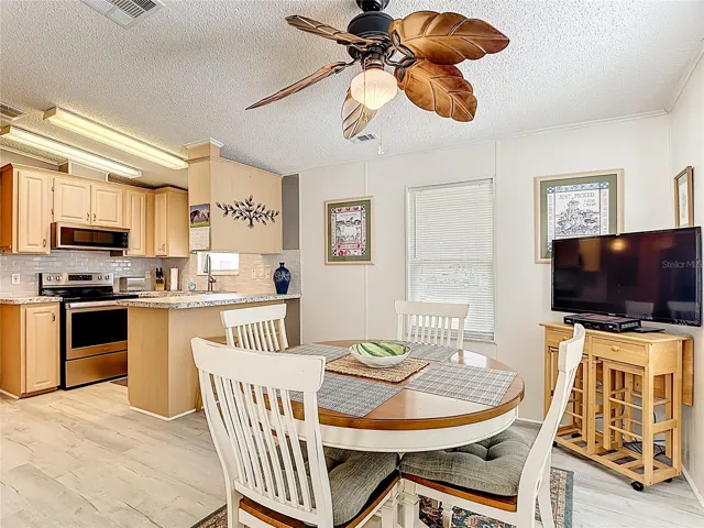 Open Plan dining/Kitchen