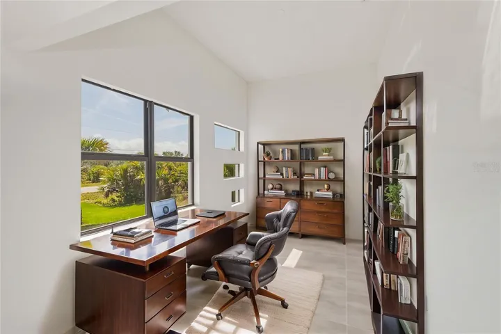 VIRTUALLY STAGEd front office