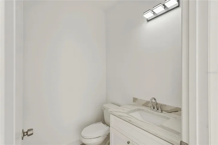 1/2 bath