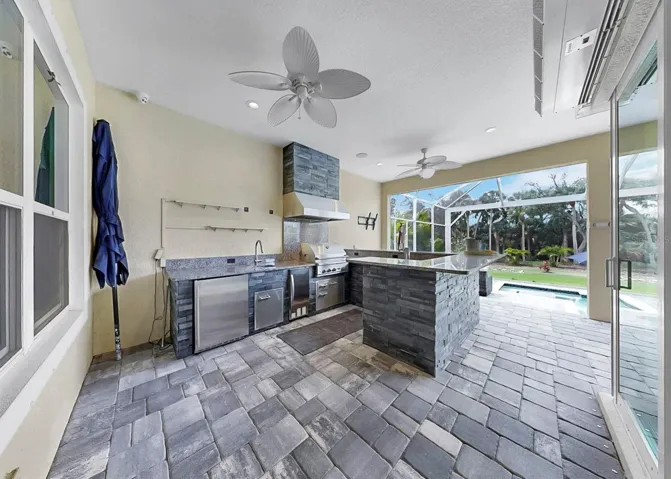 Outdoor Kitchen