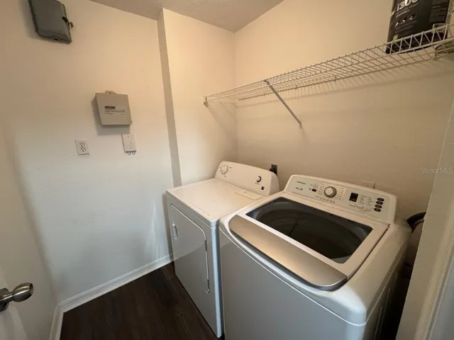 Laundry room/Inside