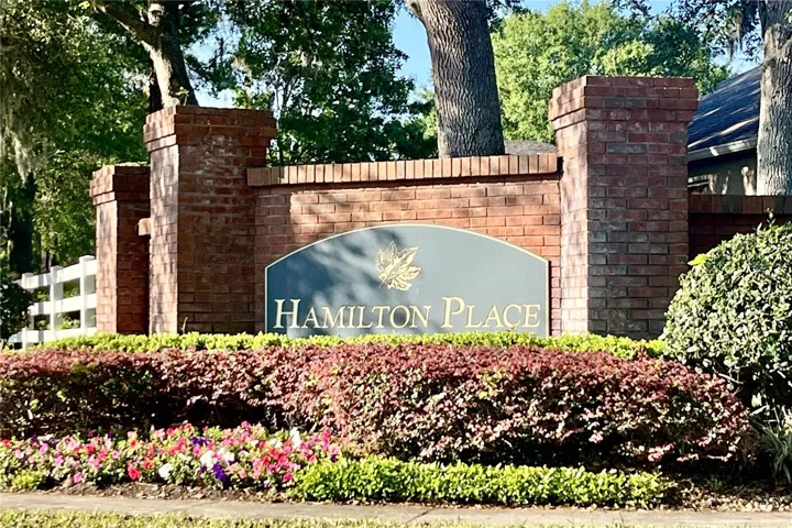 Hamilton Place neighborhood sign
