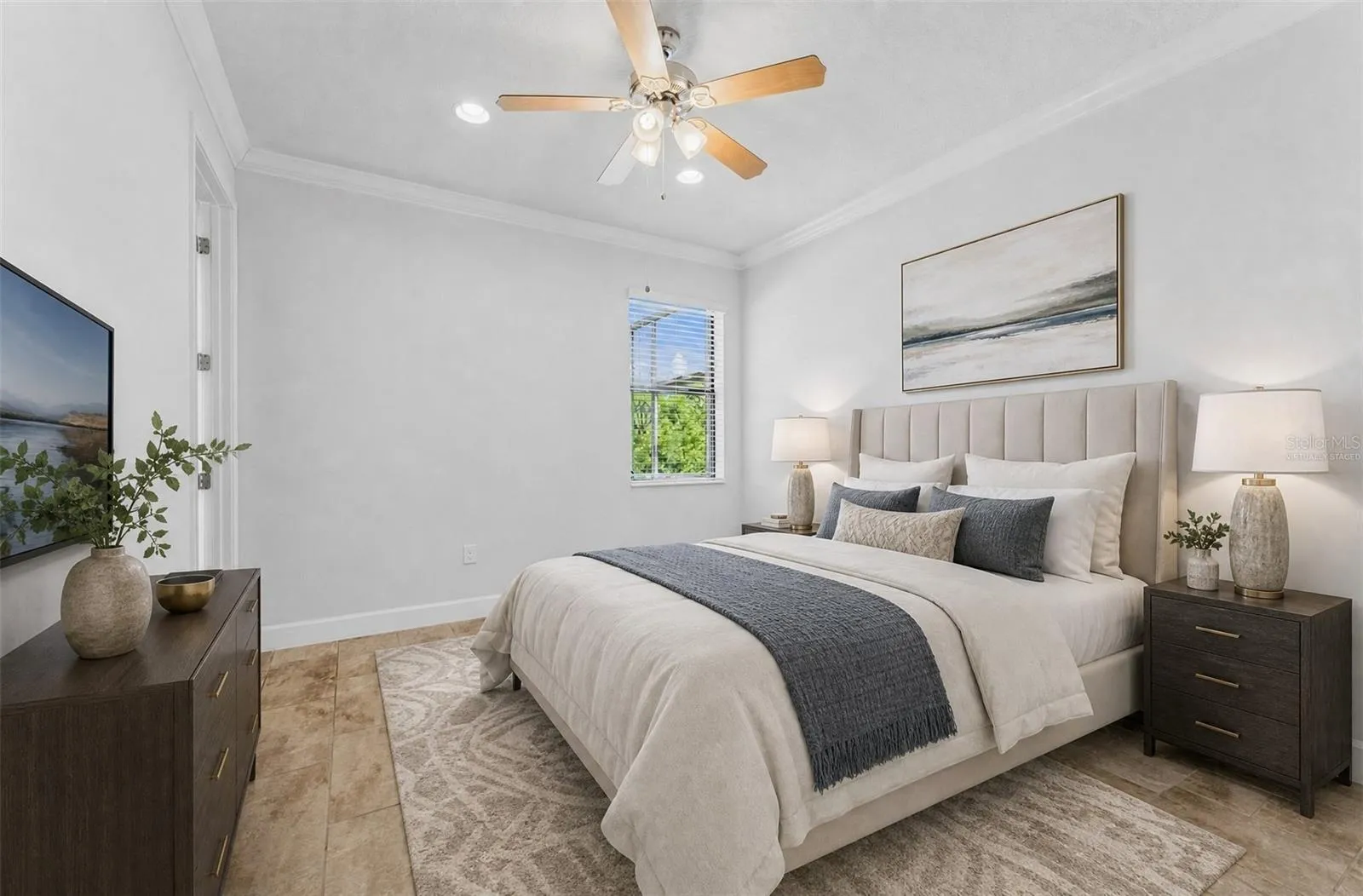 Main floor guest bedroom suite. Virtually Staged.