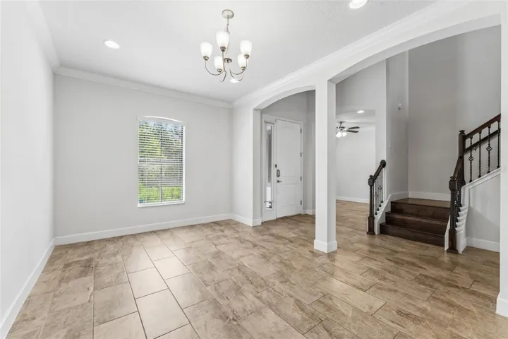 Formal dining/foyer.