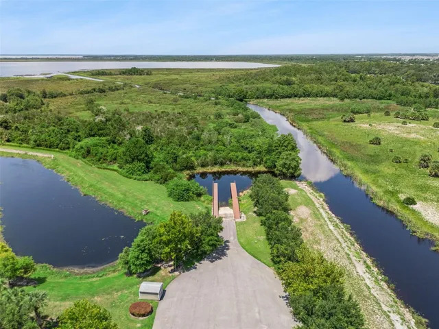 Community boat ramp for access to Fells Cove and the Toho chain of lakes.