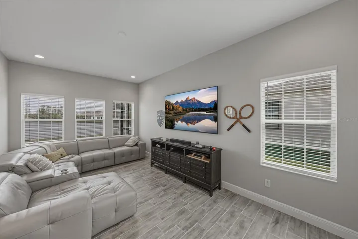 Workout/bonus/potential 4th bedroom