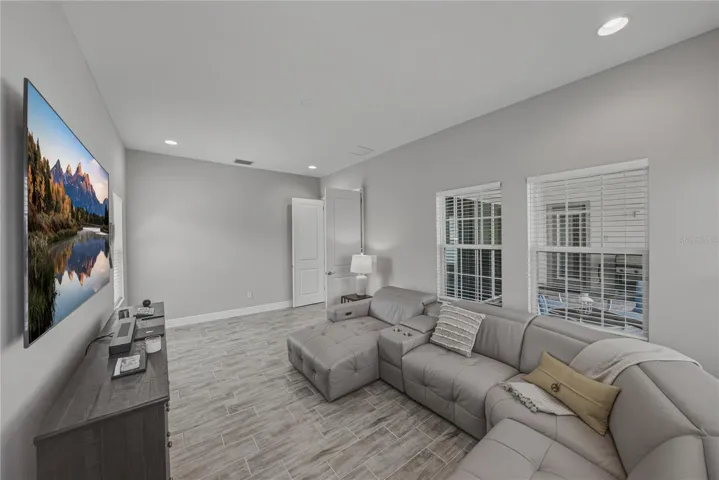 Workout/bonus/potential 4th bedroom