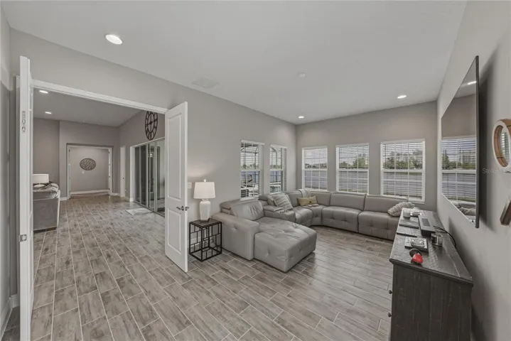 Workout/bonus/potential 4th bedroom