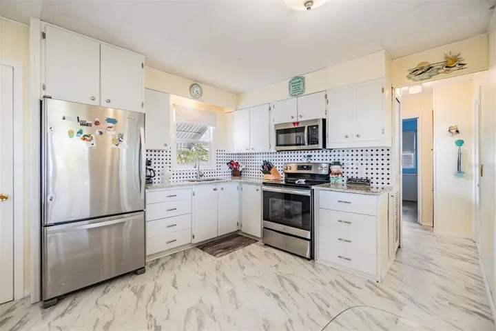 Nicley updated kitchen.
