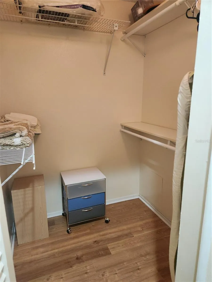 Walk-in Closet