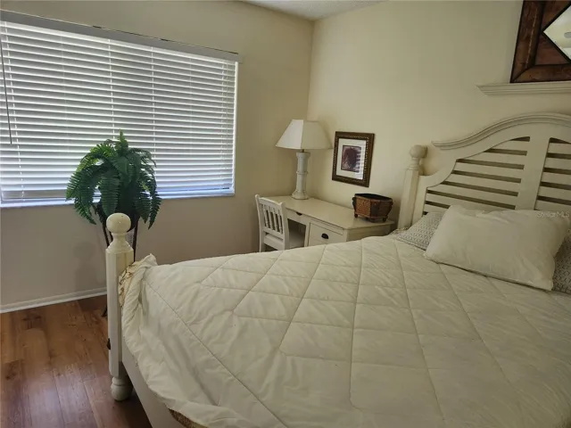 King size Bed