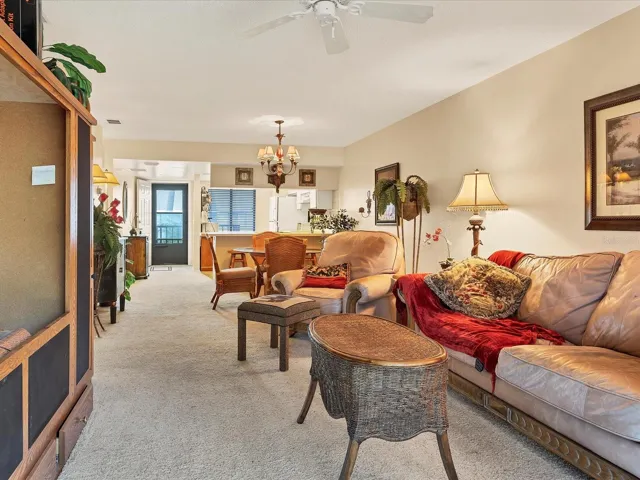 Spacious Living room