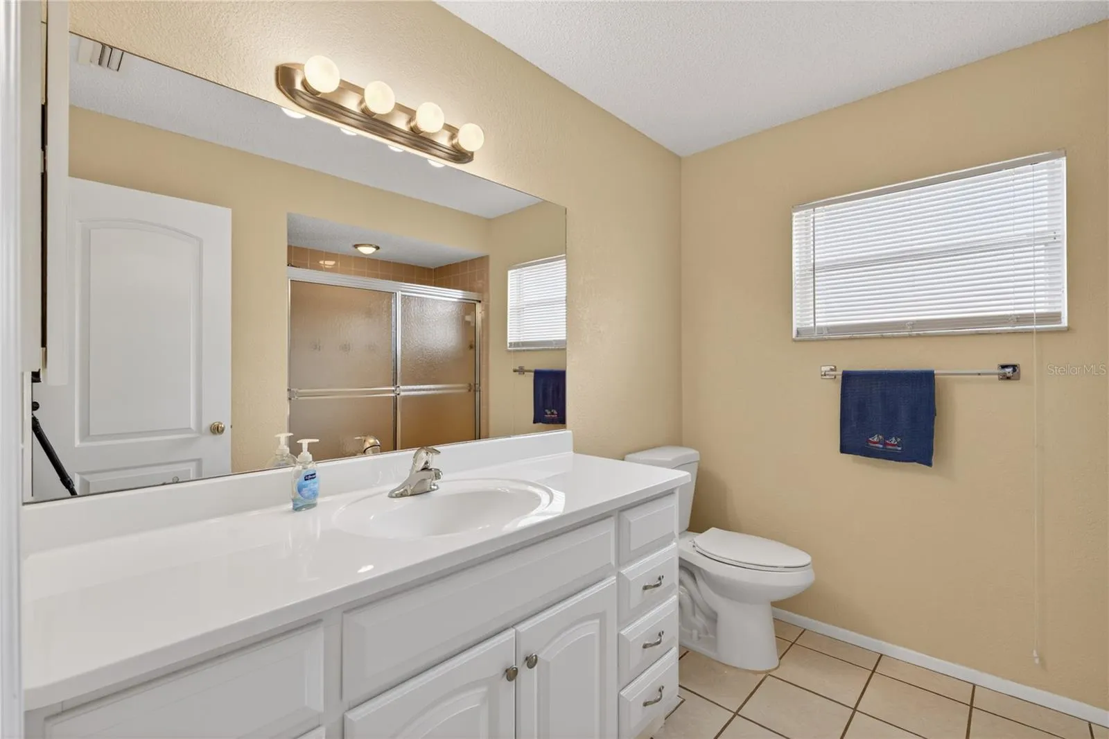 2nd Bathroom