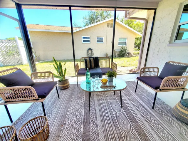 SCREEN PATIO