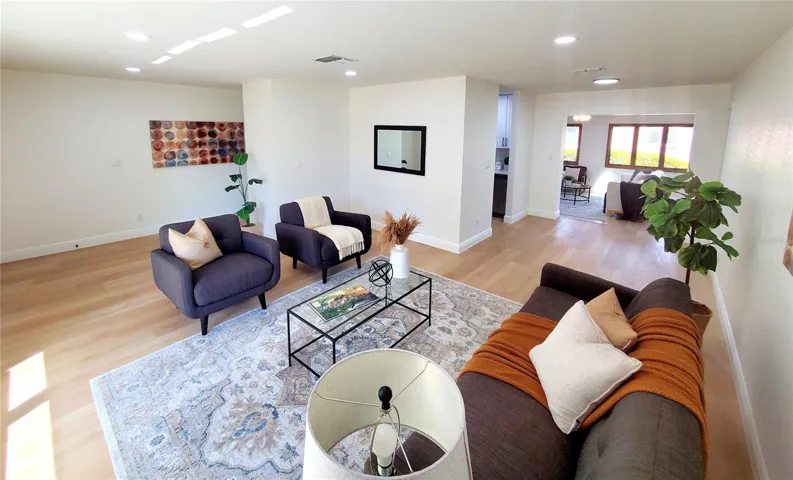 OPEN FLOOR PLAN
