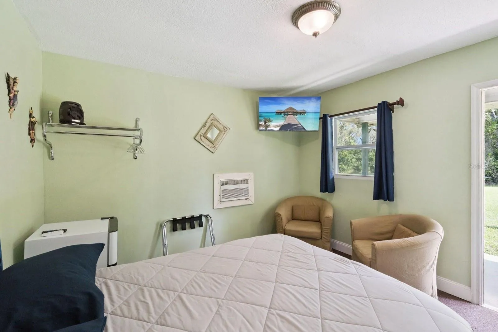 Guess house  Bedroom Alternate