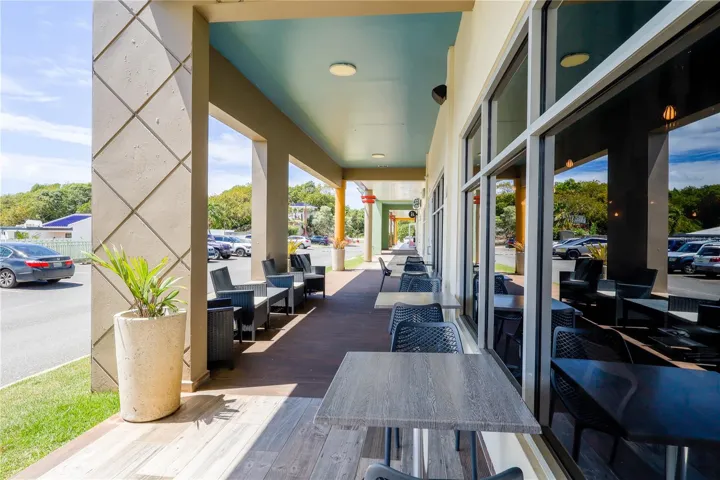 Exterior Dining