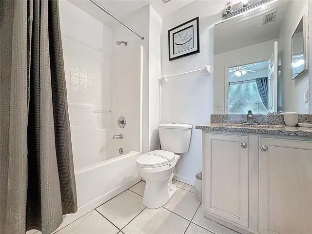 Bathroom 3 (Ensuite)