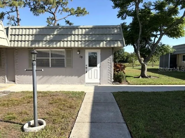 Andover 19, walkway from your assigned parking space to the stylish front entrance.