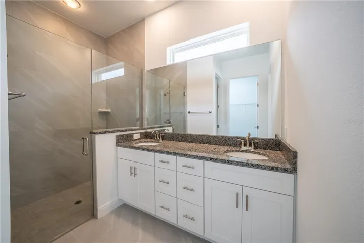 Primary En Suite