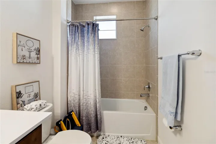 2nd floor bedroom ensuite