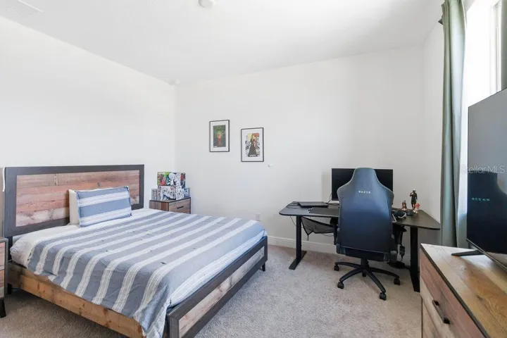 4th bedroom, 2nd floor
