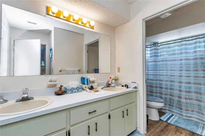 SEPARATE VANITY - ENSUITE BATHROOM