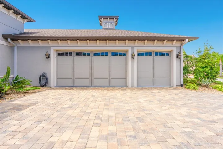 3 CAR GARAGE