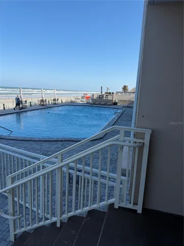 Steps to pool