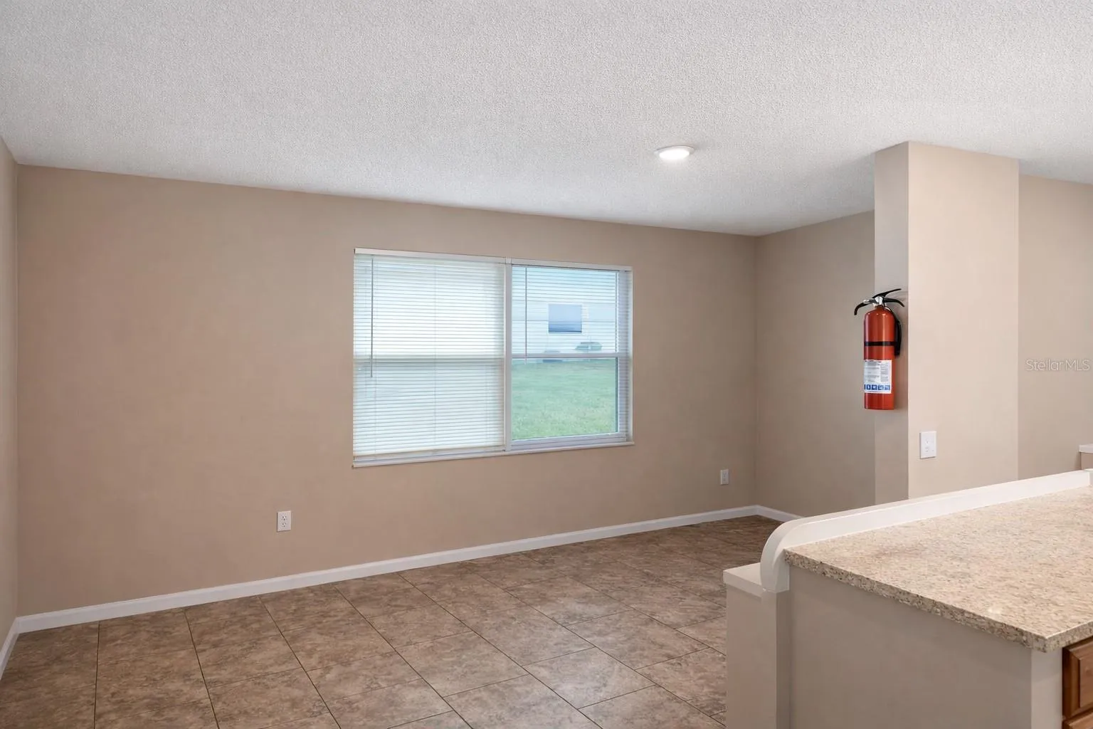 Seamless flow from kitchen to dining area
