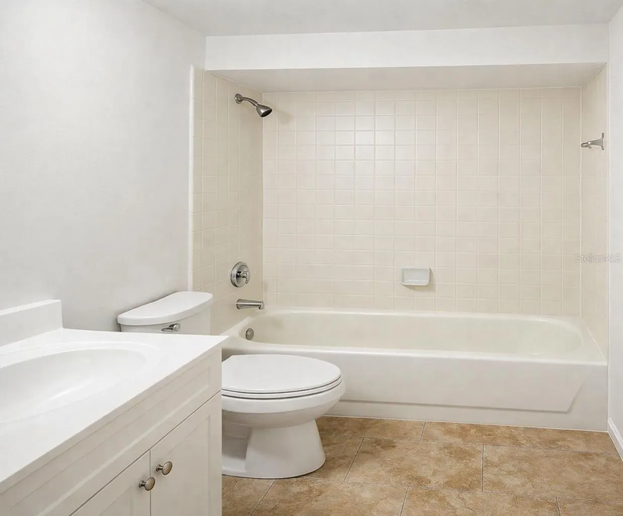 Full guest bathroom with modern finishes