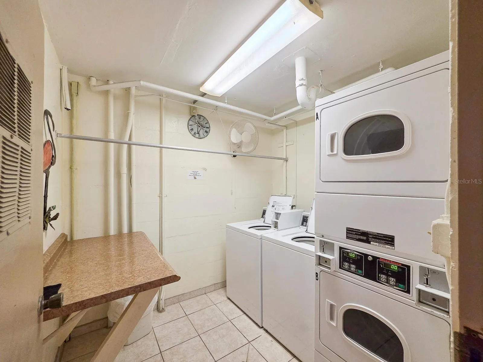 Laundry  13606 S Peninsula Dr #605-1No file chosenWelcome to The Admiralty Club, Unit #605Public (Primary)23606 S Peninsula Dr #605-67No file chosenPublic33606 S Peninsula Dr #605-5No file chosenNorthwest aerial viewsPublic43606 S Peninsula Dr #605-2No file chosenLook.... there's your unit #605Public53606 S Peninsula Dr #605-6No file chosenPublic63606 S Peninsula Dr #605-8No file chosenOcean views from your kitchen.....Public73606 S Peninsula Dr #605-7No file chosenPublic83606 S Peninsula Dr #605-11No file chosenFull view to the Intracoastal riverPublic93606 S Peninsula Dr #605-13No file chosenPublic103606 S Peninsula Dr #605-18No file chosenPrimary Bathroom with a river view.Public113606 S Peninsula Dr #605-19No file chosenPublic123606 S Peninsula Dr #605-20No file chosenPublic133606 S Peninsula Dr #605-22No file chosen
