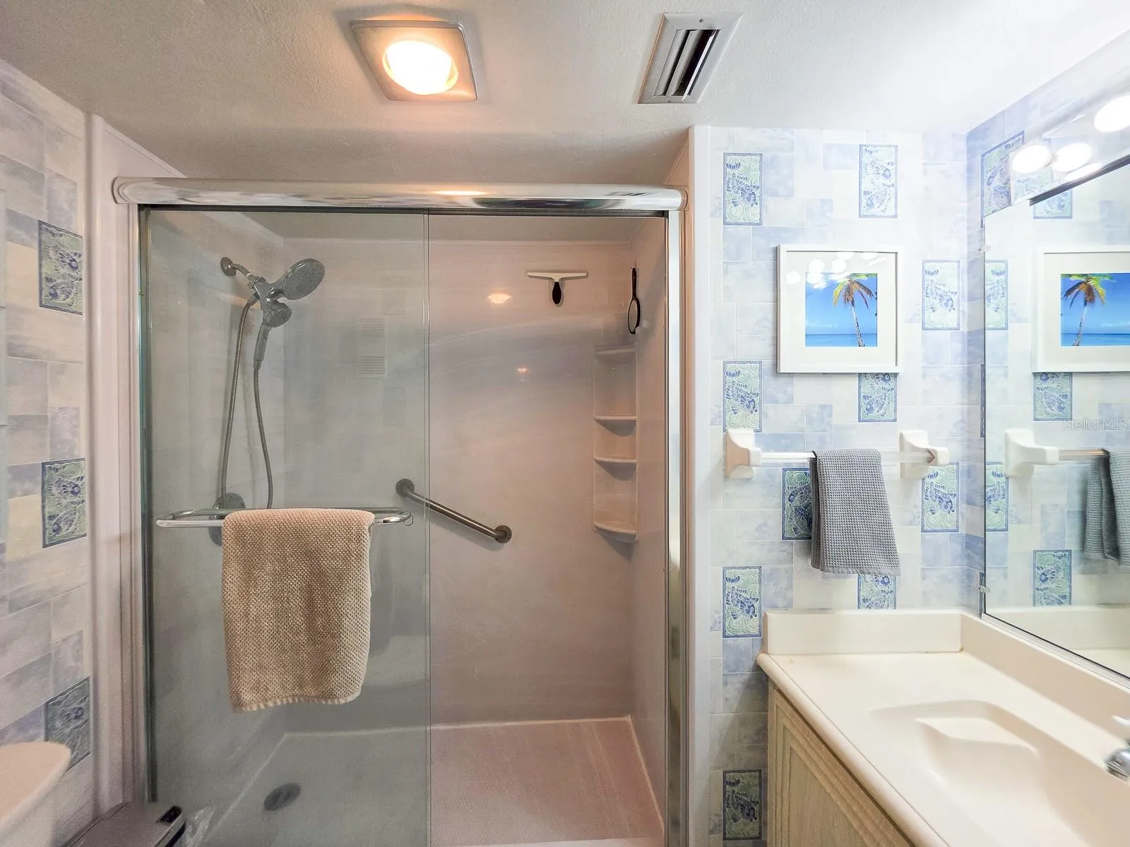 Primary Ensuite Bathroom with Walk-In shower