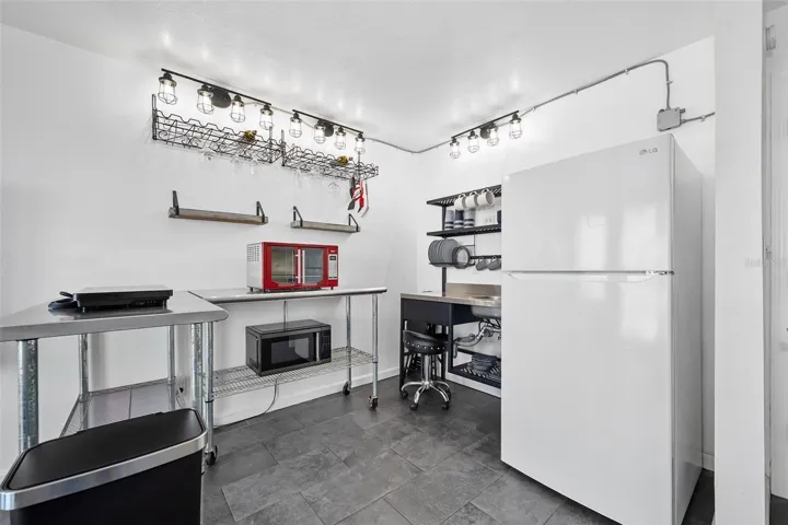 Microwave, elctric countertop oven, electric cooktop