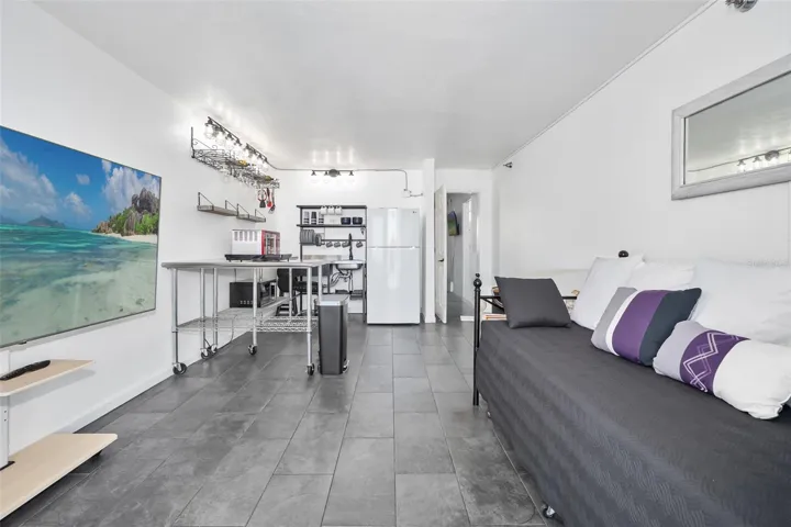 Open area, tiled floors