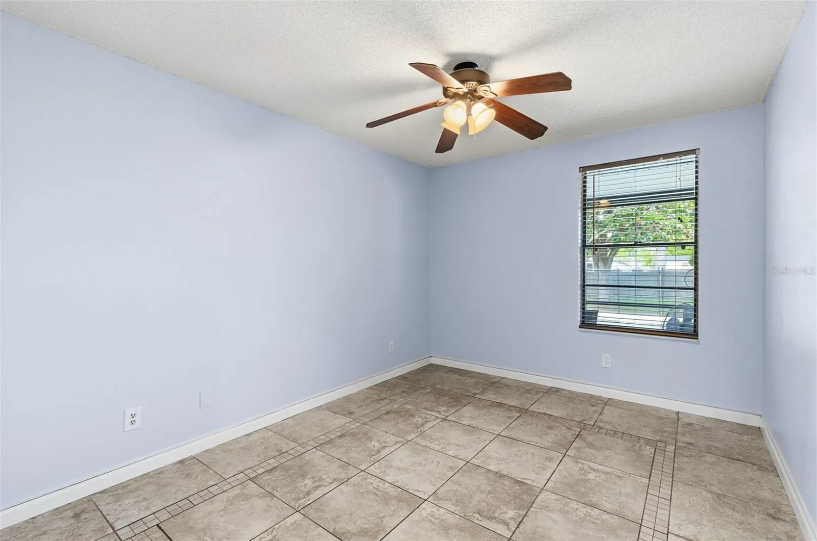 primary bedroom-new carpet